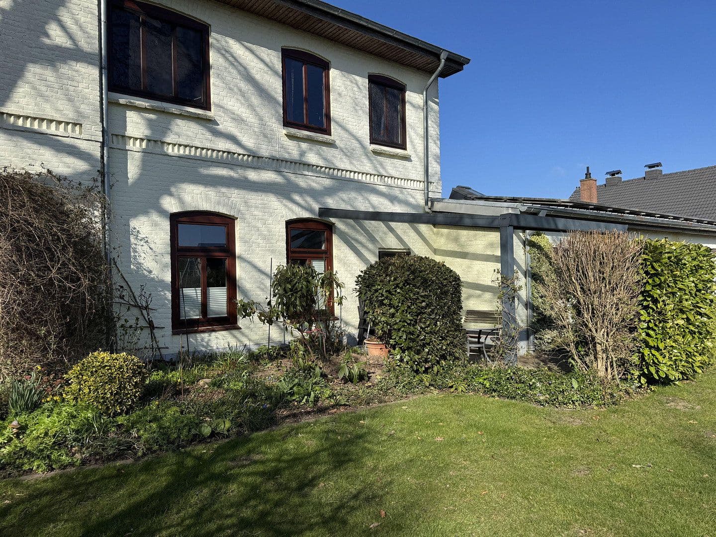 Predaj domu 338 m², pozemek 979 m², Niesgrau, Šlezvicko-Holštajnsko Predaj domu 338 m², pozemek 979 m², Niesgrau, Šlezvicko-Holštajnsko