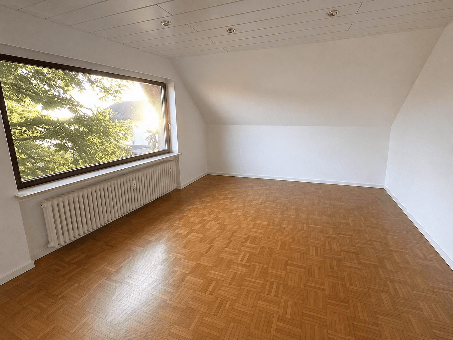 Prenájom bytu 3-izbový 87 m², Am Auweg 15, Frankfurt Harheim, Hesensko Prenájom bytu 3-izbový 87 m², Am Auweg 15, Frankfurt Harheim, Hesensko