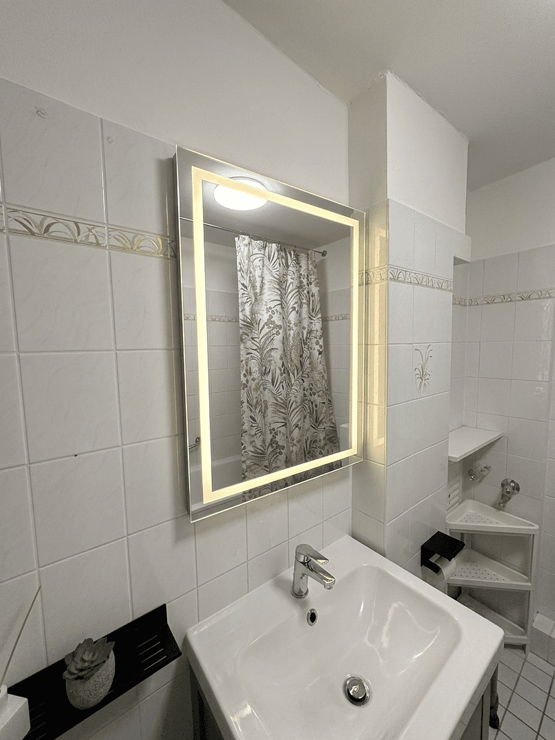 Prenájom bytu 3-izbový 87 m², Am Auweg 15, Frankfurt Harheim, Hesensko Prenájom bytu 3-izbový 87 m², Am Auweg 15, Frankfurt Harheim, Hesensko