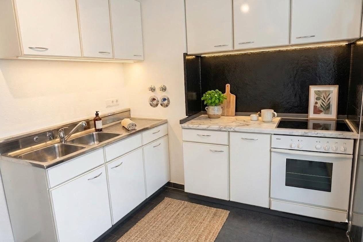 Prenájom bytu 3-izbový 110 m², Goethestr.3, Leverkusen, Severné Porýnie - Westfálsko Prenájom bytu 3-izbový 110 m², Goethestr.3, Leverkusen, Severné Porýnie - Westfálsko