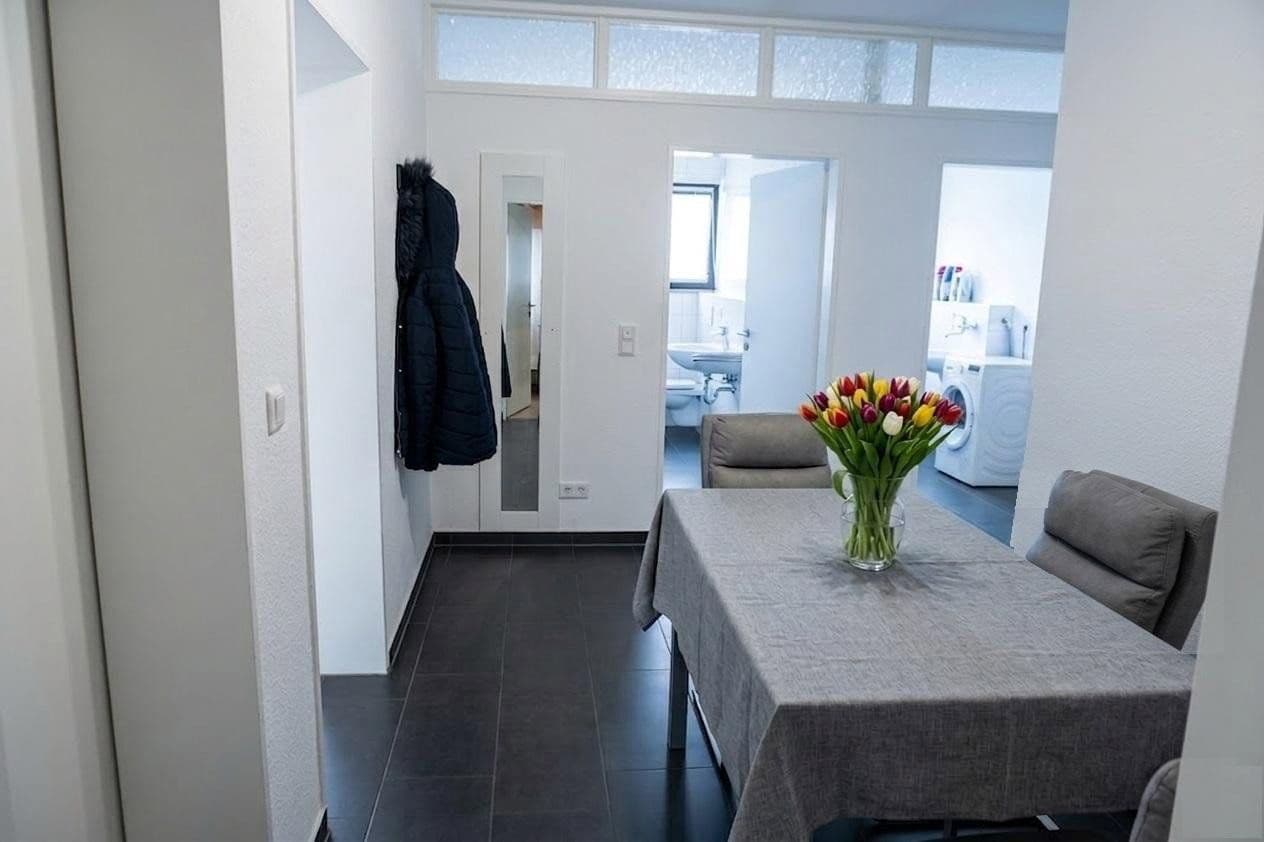 Prenájom bytu 3-izbový 110 m², Goethestr.3, Leverkusen, Severné Porýnie - Westfálsko Prenájom bytu 3-izbový 110 m², Goethestr.3, Leverkusen, Severné Porýnie - Westfálsko