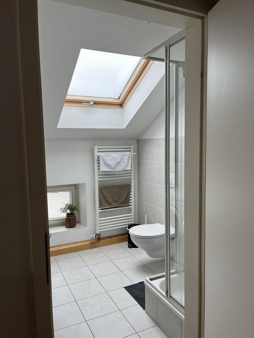 Prenájom bytu 2-izbový 56 m², Weberstr.41, Bonn, Severné Porýnie - Westfálsko Prenájom bytu 2-izbový 56 m², Weberstr.41, Bonn, Severné Porýnie - Westfálsko