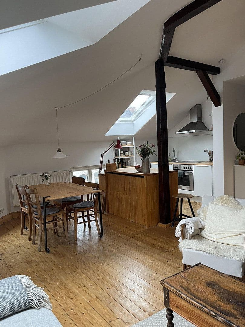 Prenájom bytu 2-izbový 56 m², Weberstr.41, Bonn, Severné Porýnie - Westfálsko Prenájom bytu 2-izbový 56 m², Weberstr.41, Bonn, Severné Porýnie - Westfálsko