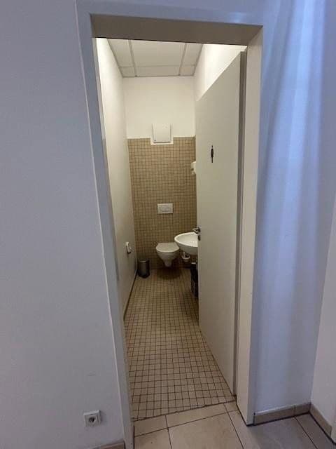 Prenájom nebytového priestoru 254 m², Bebelstr. 4, Worms, Porýnie-Falcko Prenájom nebytového priestoru 254 m², Bebelstr. 4, Worms, Porýnie-Falcko