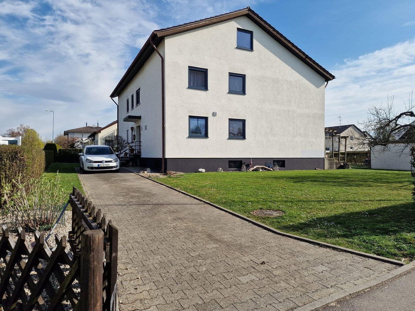 Predaj domu 217 m², pozemek 1.035 m², Riedlingen, Bádensko-Wurttembersko Predaj domu 217 m², pozemek 1.035 m², Riedlingen, Bádensko-Wurttembersko