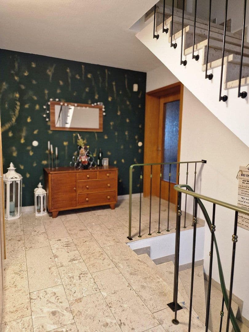 Predaj domu 217 m², pozemek 1.035 m², Riedlingen, Bádensko-Wurttembersko Predaj domu 217 m², pozemek 1.035 m², Riedlingen, Bádensko-Wurttembersko