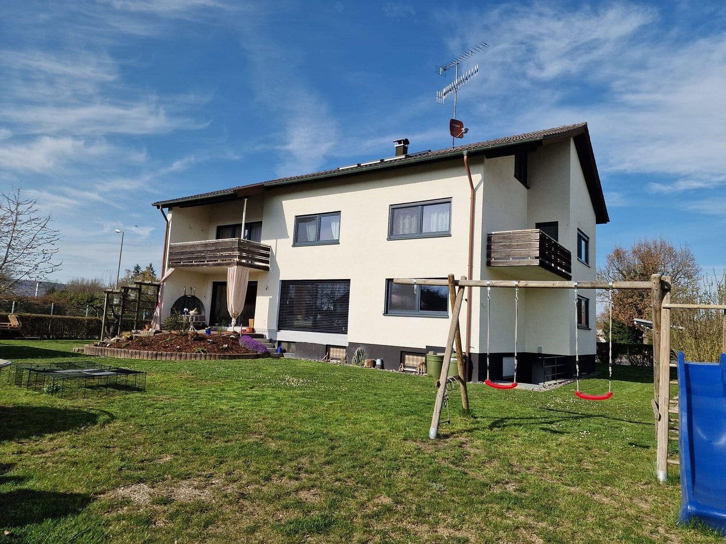 Predaj domu 217 m², pozemek 1.035 m², Riedlingen, Bádensko-Wurttembersko Predaj domu 217 m², pozemek 1.035 m², Riedlingen, Bádensko-Wurttembersko
