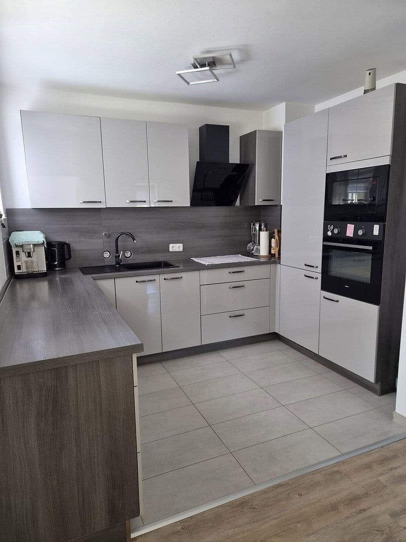 Predaj bytu 3-izbový 70 m², Hainerweg 2, Heusenstamm, Hesensko Predaj bytu 3-izbový 70 m², Hainerweg 2, Heusenstamm, Hesensko