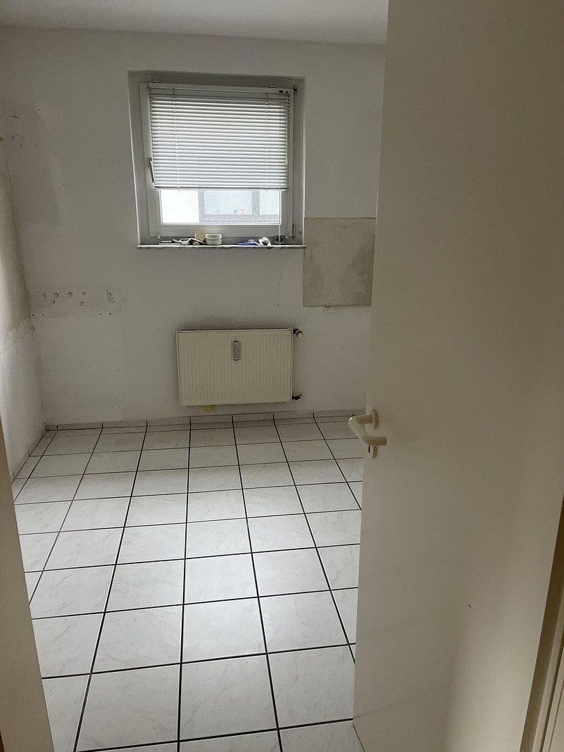 Prenájom bytu 3-izbový 86 m², Köln, Severné Porýnie - Westfálsko Prenájom bytu 3-izbový 86 m², Köln, Severné Porýnie - Westfálsko