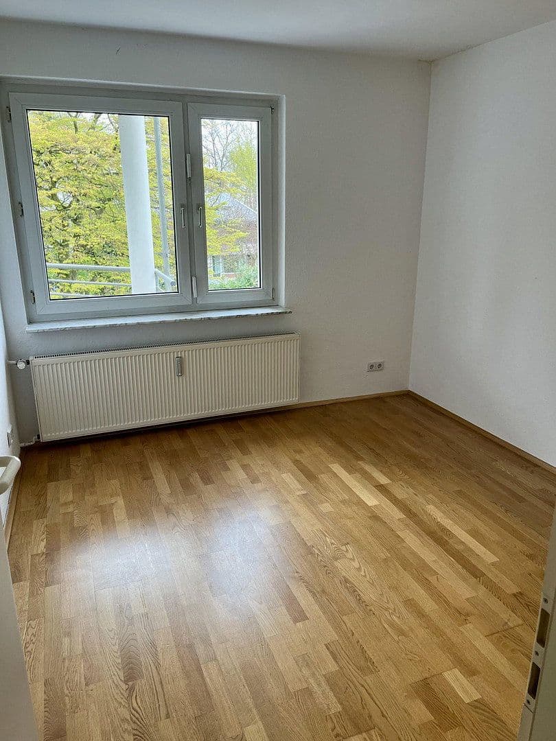 Prenájom bytu 3-izbový 86 m², Köln, Severné Porýnie - Westfálsko Prenájom bytu 3-izbový 86 m², Köln, Severné Porýnie - Westfálsko