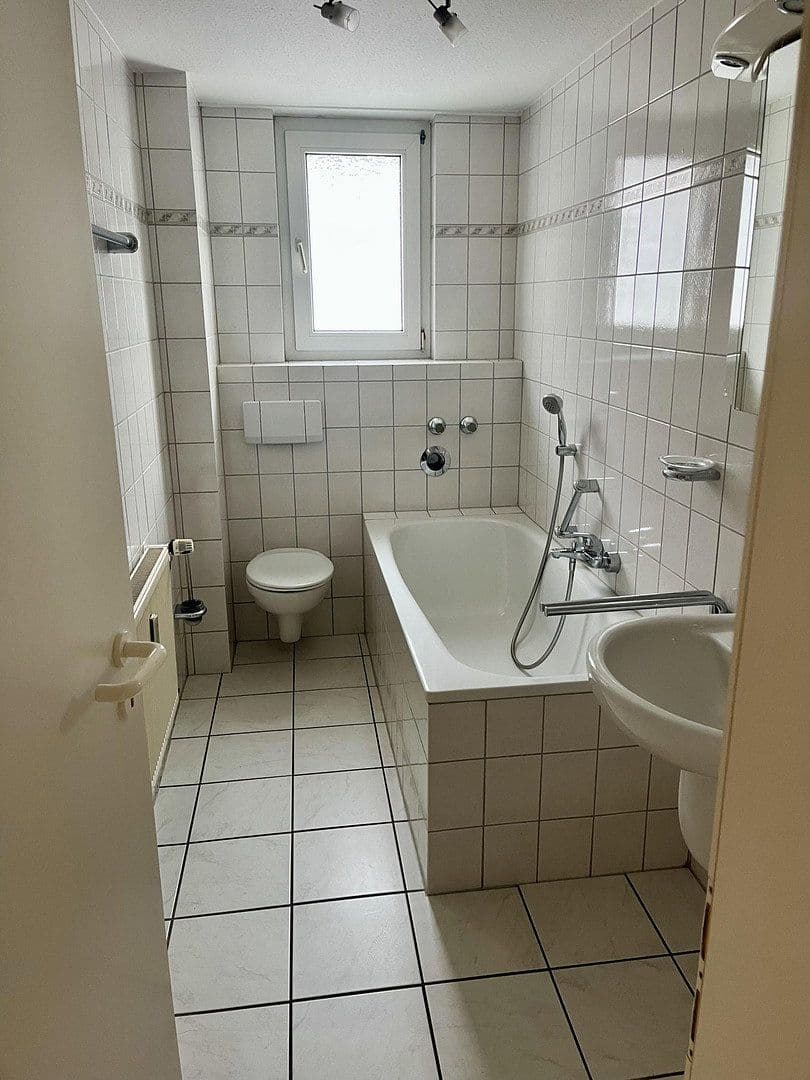 Prenájom bytu 3-izbový 86 m², Köln, Severné Porýnie - Westfálsko Prenájom bytu 3-izbový 86 m², Köln, Severné Porýnie - Westfálsko