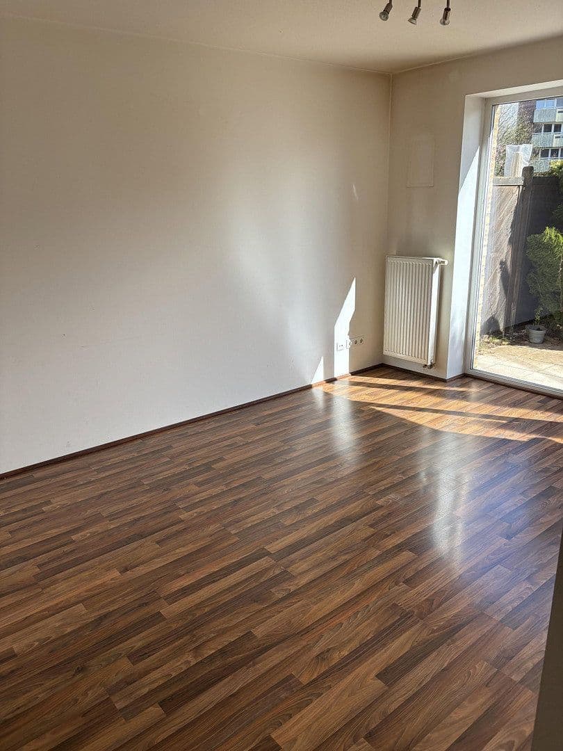 Prenájom bytu 3-izbový 83 m², Hamburg, Hamburg Prenájom bytu 3-izbový 83 m², Hamburg, Hamburg