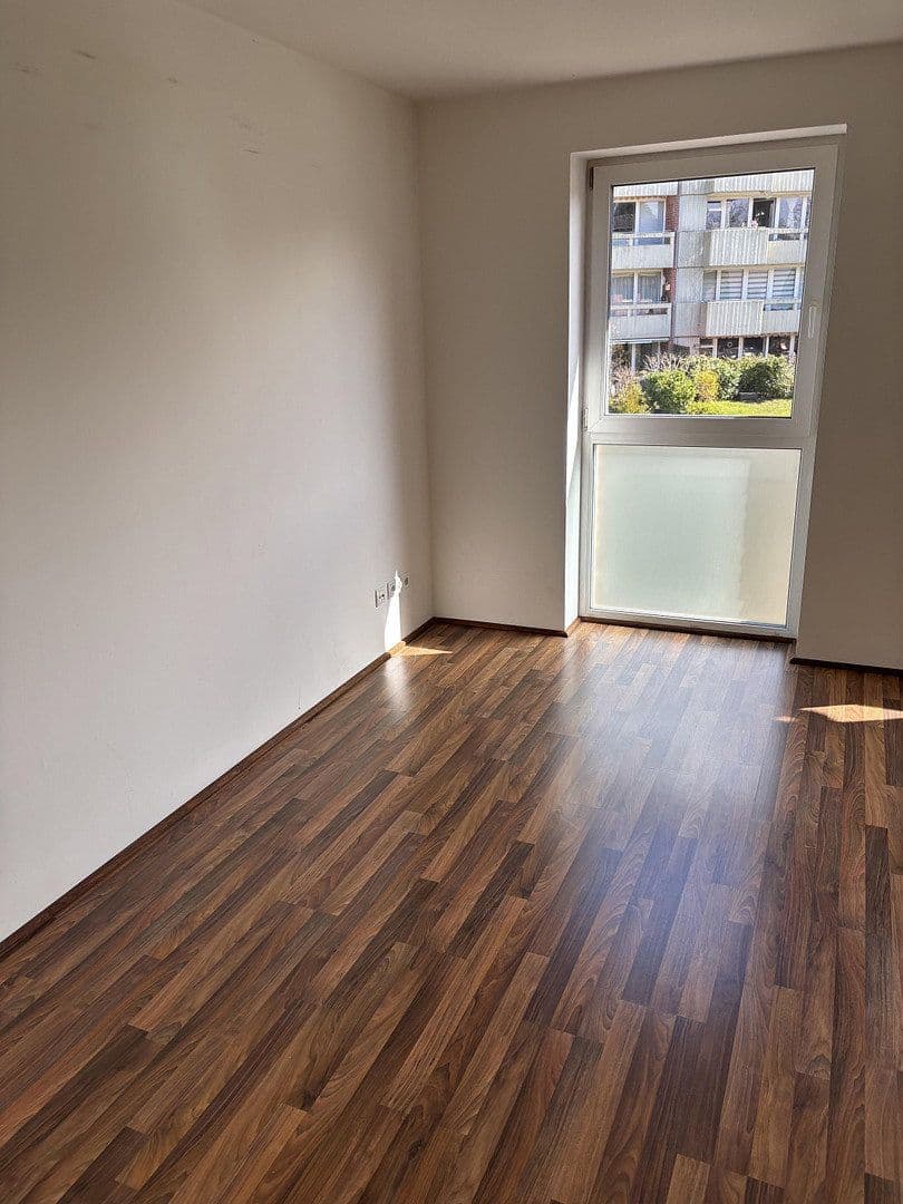 Prenájom bytu 3-izbový 83 m², Hamburg, Hamburg Prenájom bytu 3-izbový 83 m², Hamburg, Hamburg