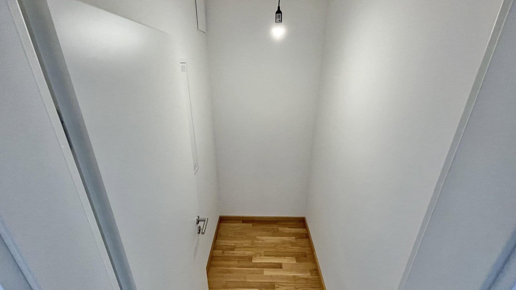Prenájom bytu 3-izbový 86 m², Nürnberg, Bavorsko Prenájom bytu 3-izbový 86 m², Nürnberg, Bavorsko