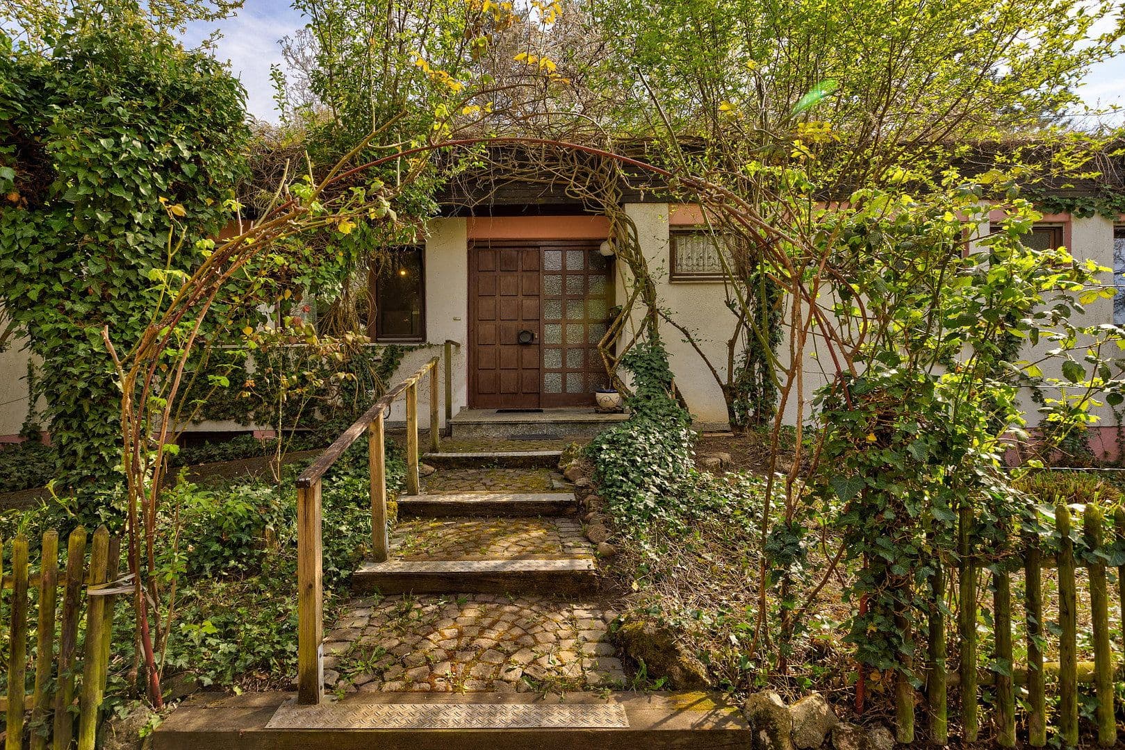 Predaj domu 162 m², pozemek 546 m², Mainz, Porýnie-Falcko Predaj domu 162 m², pozemek 546 m², Mainz, Porýnie-Falcko