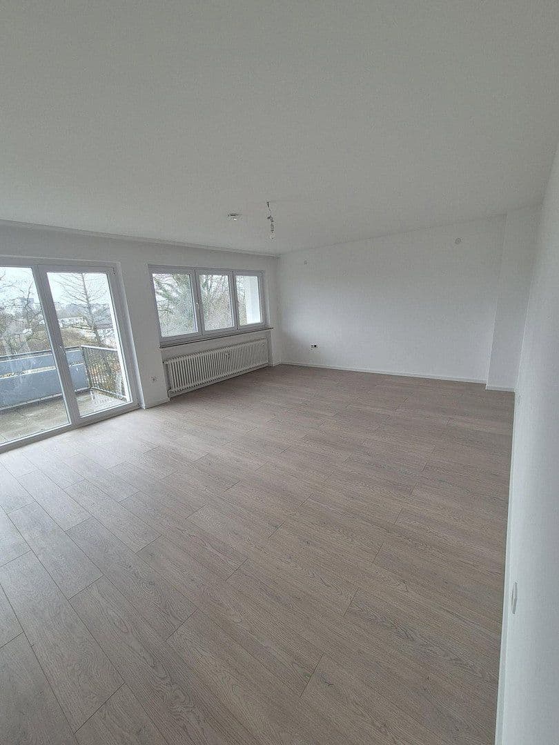 Prenájom bytu 3-izbový 82 m², Lüdenscheid, Severné Porýnie - Westfálsko Prenájom bytu 3-izbový 82 m², Lüdenscheid, Severné Porýnie - Westfálsko