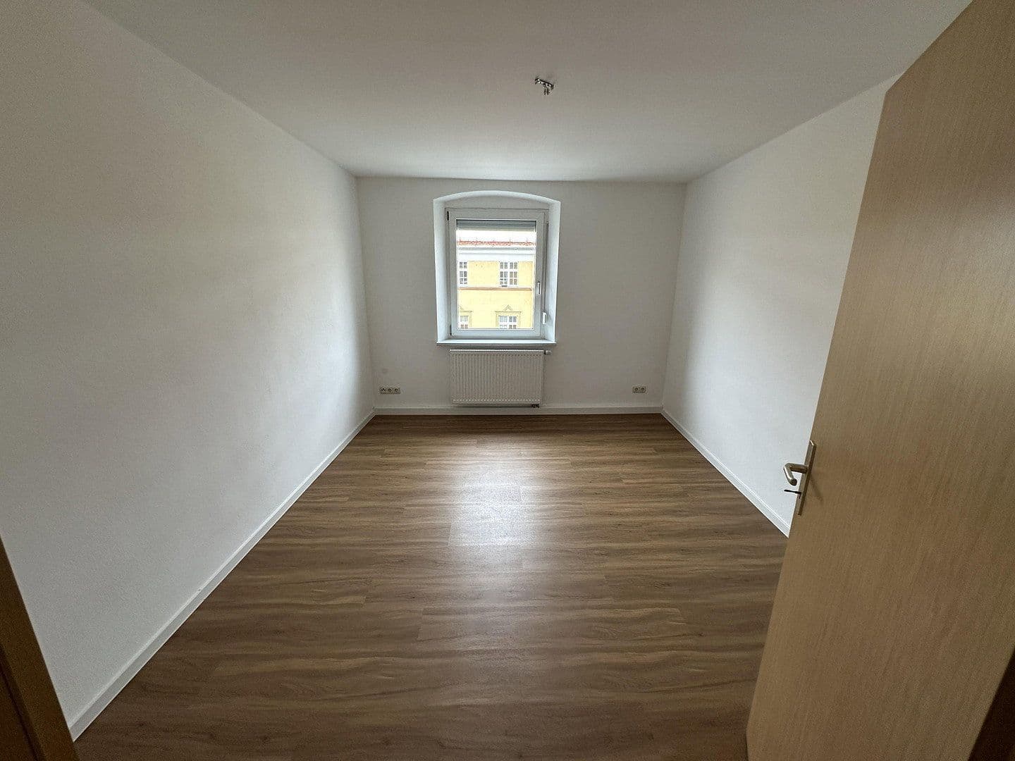 Prenájom bytu 4-izbový 85 m², Weiden, Bavorsko Prenájom bytu 4-izbový 85 m², Weiden, Bavorsko