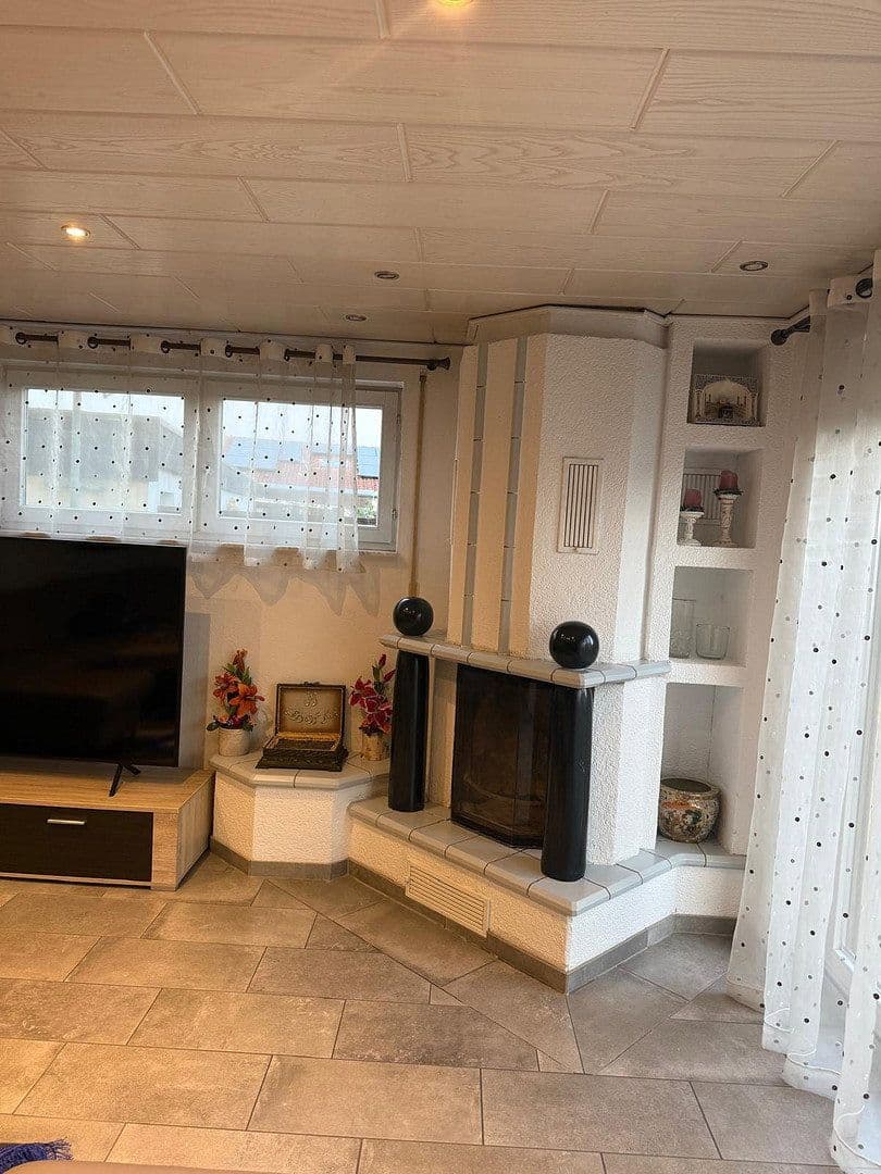 Prenájom bytu 3-izbový 135 m², Lärchenstr.3, Kirchardt, Bádensko-Wurttembersko Prenájom bytu 3-izbový 135 m², Lärchenstr.3, Kirchardt, Bádensko-Wurttembersko