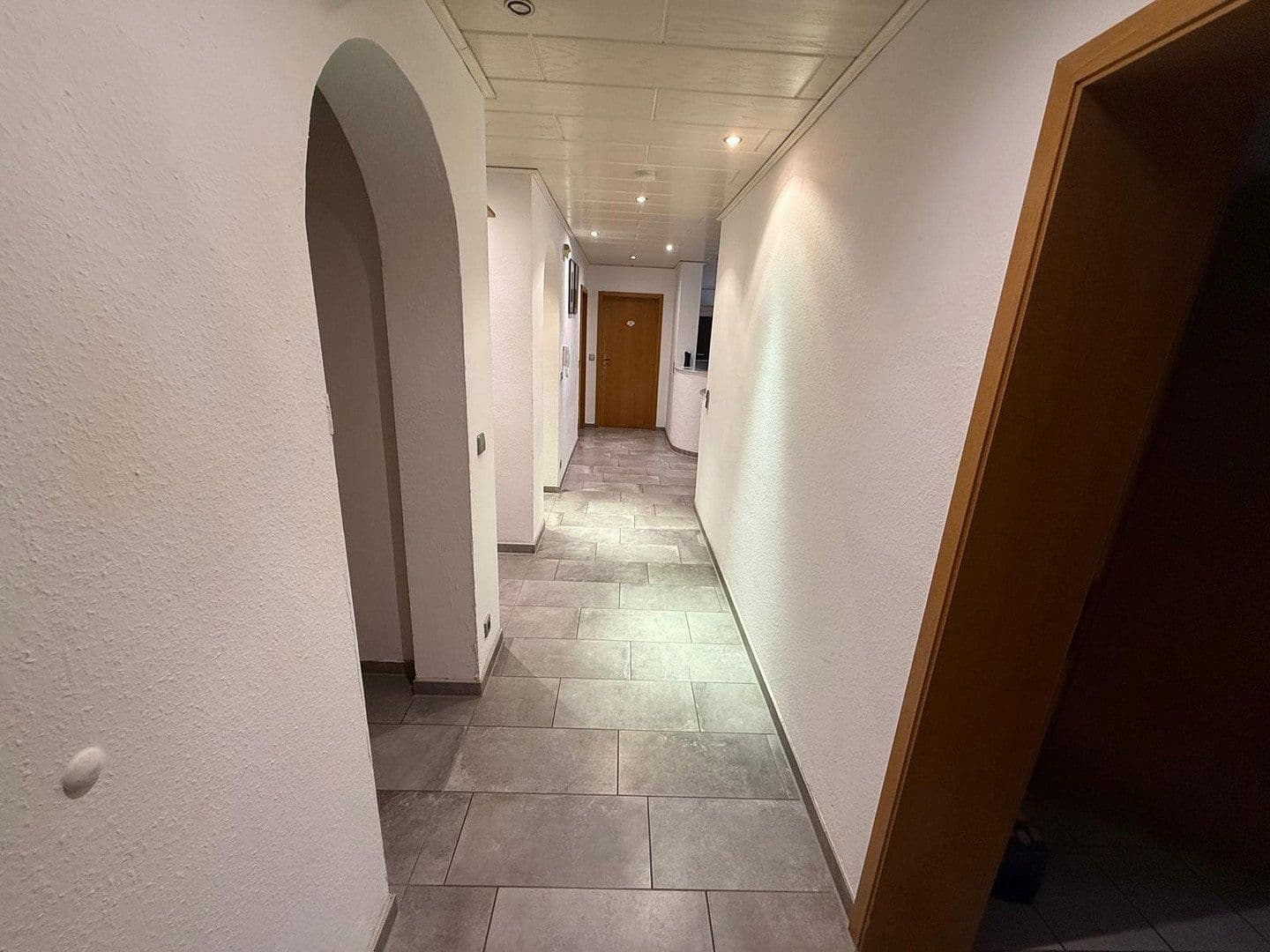 Prenájom bytu 3-izbový 135 m², Lärchenstr.3, Kirchardt, Bádensko-Wurttembersko Prenájom bytu 3-izbový 135 m², Lärchenstr.3, Kirchardt, Bádensko-Wurttembersko