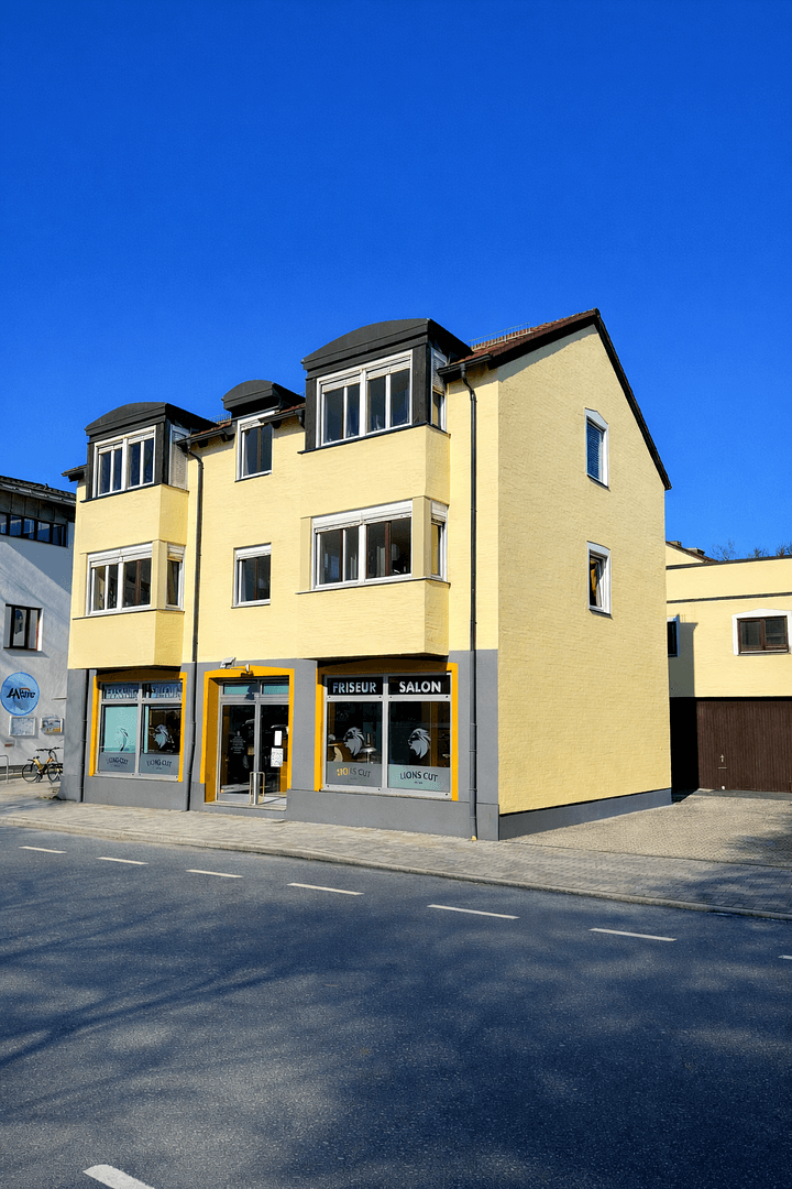 Prenájom bytu 4-izbový 110 m², Ebersbergerstraße 6, Rosenheim, Bavorsko Prenájom bytu 4-izbový 110 m², Ebersbergerstraße 6, Rosenheim, Bavorsko