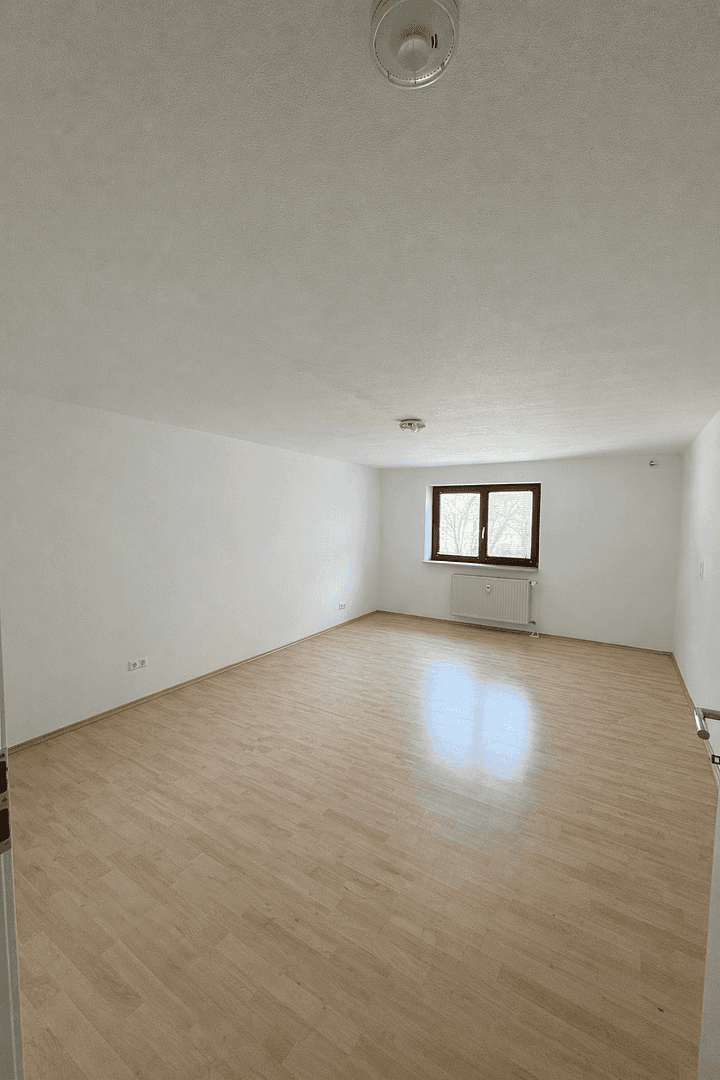 Prenájom bytu 4-izbový 110 m², Ebersbergerstraße 6, Rosenheim, Bavorsko Prenájom bytu 4-izbový 110 m², Ebersbergerstraße 6, Rosenheim, Bavorsko