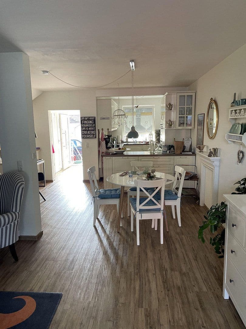 Predaj domu 160 m², pozemek 159 m², Gründau, Hesensko Predaj domu 160 m², pozemek 159 m², Gründau, Hesensko