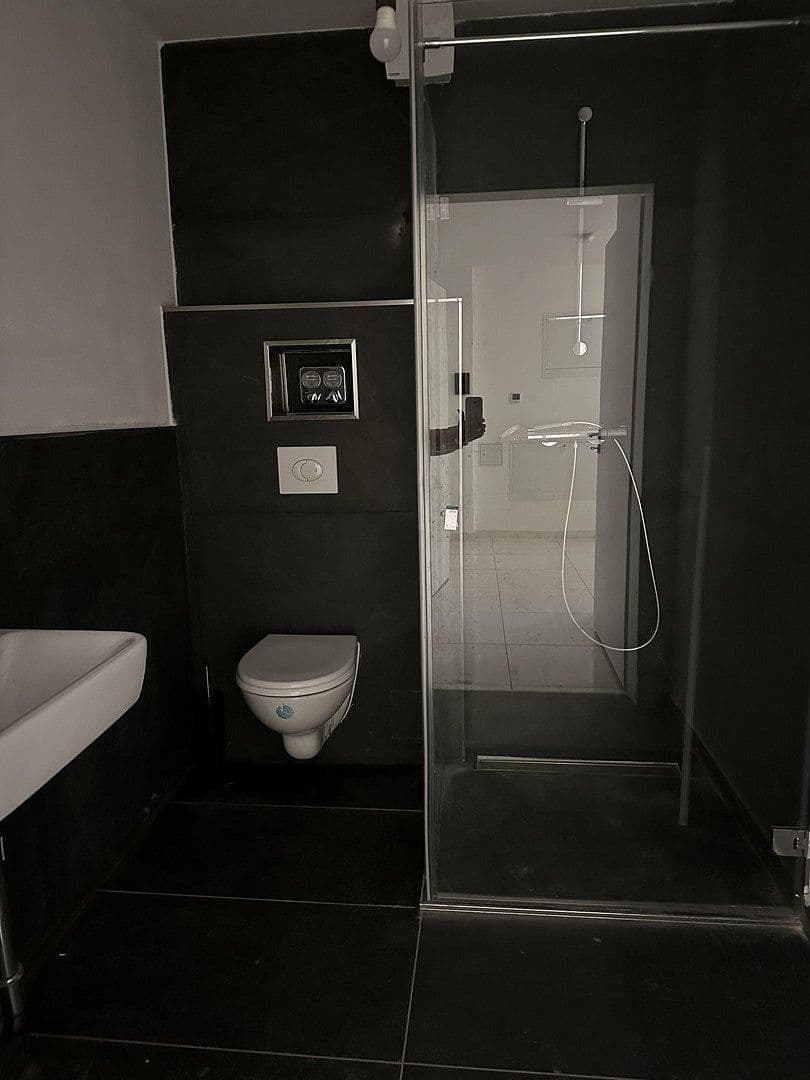 Prenájom bytu 3-izbový 117 m², Bochum, Severné Porýnie - Westfálsko Prenájom bytu 3-izbový 117 m², Bochum, Severné Porýnie - Westfálsko