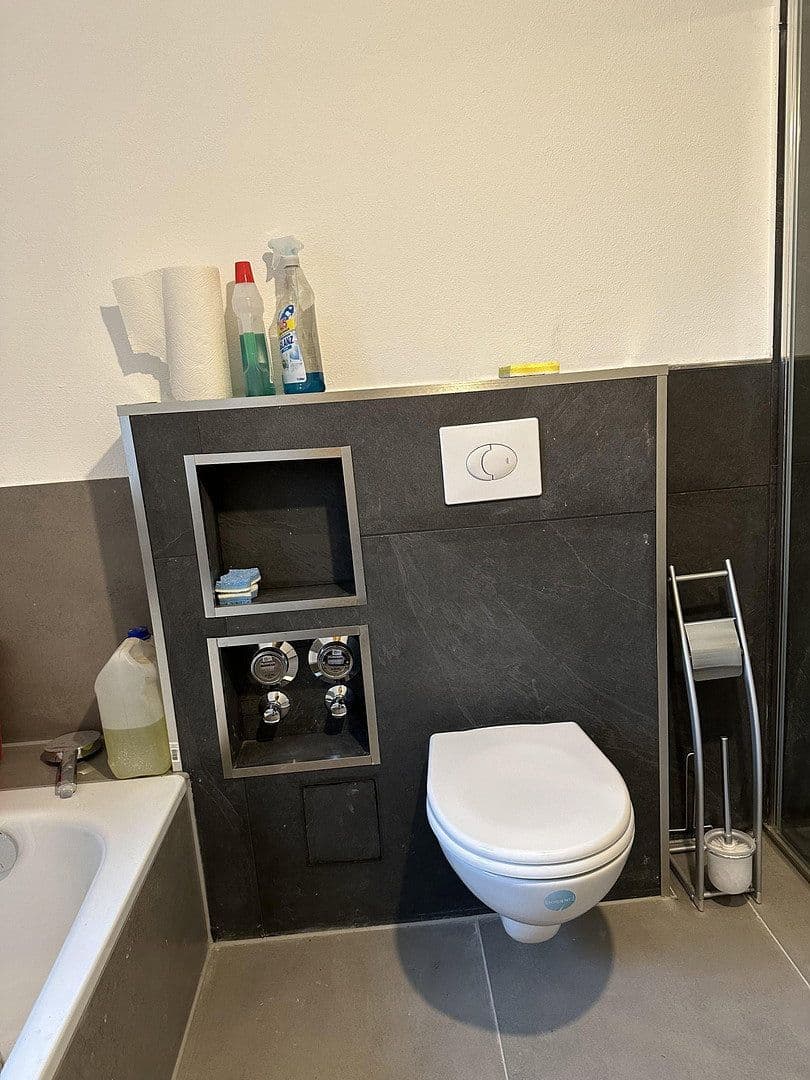 Prenájom bytu 3-izbový 117 m², Bochum, Severné Porýnie - Westfálsko Prenájom bytu 3-izbový 117 m², Bochum, Severné Porýnie - Westfálsko