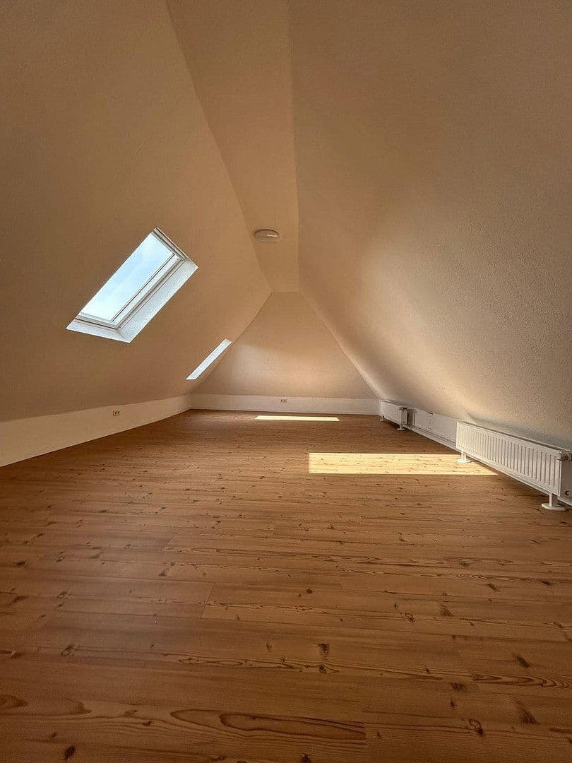 Prenájom bytu 6-izbový 160 m², Breite Str. 7, Algermissen, Dolné Sasko Prenájom bytu 6-izbový 160 m², Breite Str. 7, Algermissen, Dolné Sasko