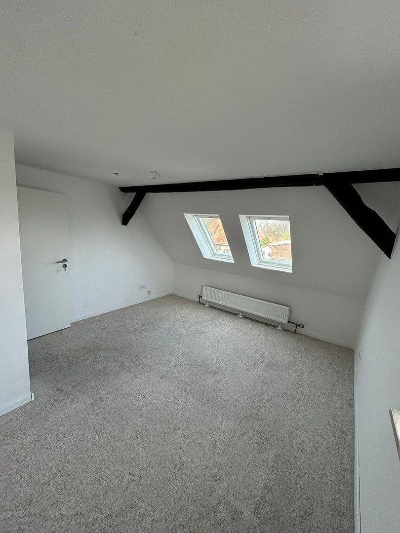 Prenájom bytu 6-izbový 160 m², Breite Str. 7, Algermissen, Dolné Sasko Prenájom bytu 6-izbový 160 m², Breite Str. 7, Algermissen, Dolné Sasko