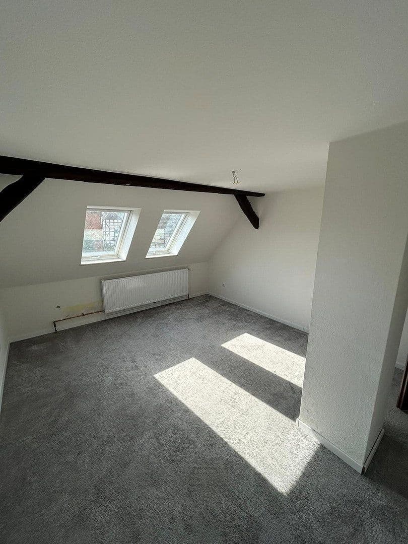 Prenájom bytu 6-izbový 160 m², Breite Str. 7, Algermissen, Dolné Sasko Prenájom bytu 6-izbový 160 m², Breite Str. 7, Algermissen, Dolné Sasko