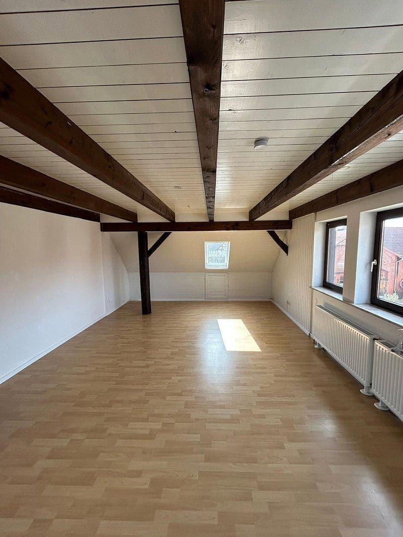 Prenájom bytu 6-izbový 160 m², Breite Str. 7, Algermissen, Dolné Sasko Prenájom bytu 6-izbový 160 m², Breite Str. 7, Algermissen, Dolné Sasko