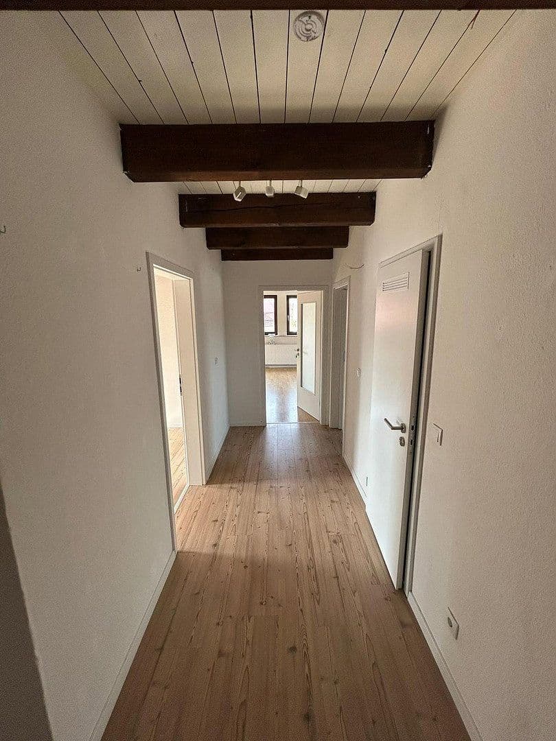 Prenájom bytu 6-izbový 160 m², Breite Str. 7, Algermissen, Dolné Sasko Prenájom bytu 6-izbový 160 m², Breite Str. 7, Algermissen, Dolné Sasko