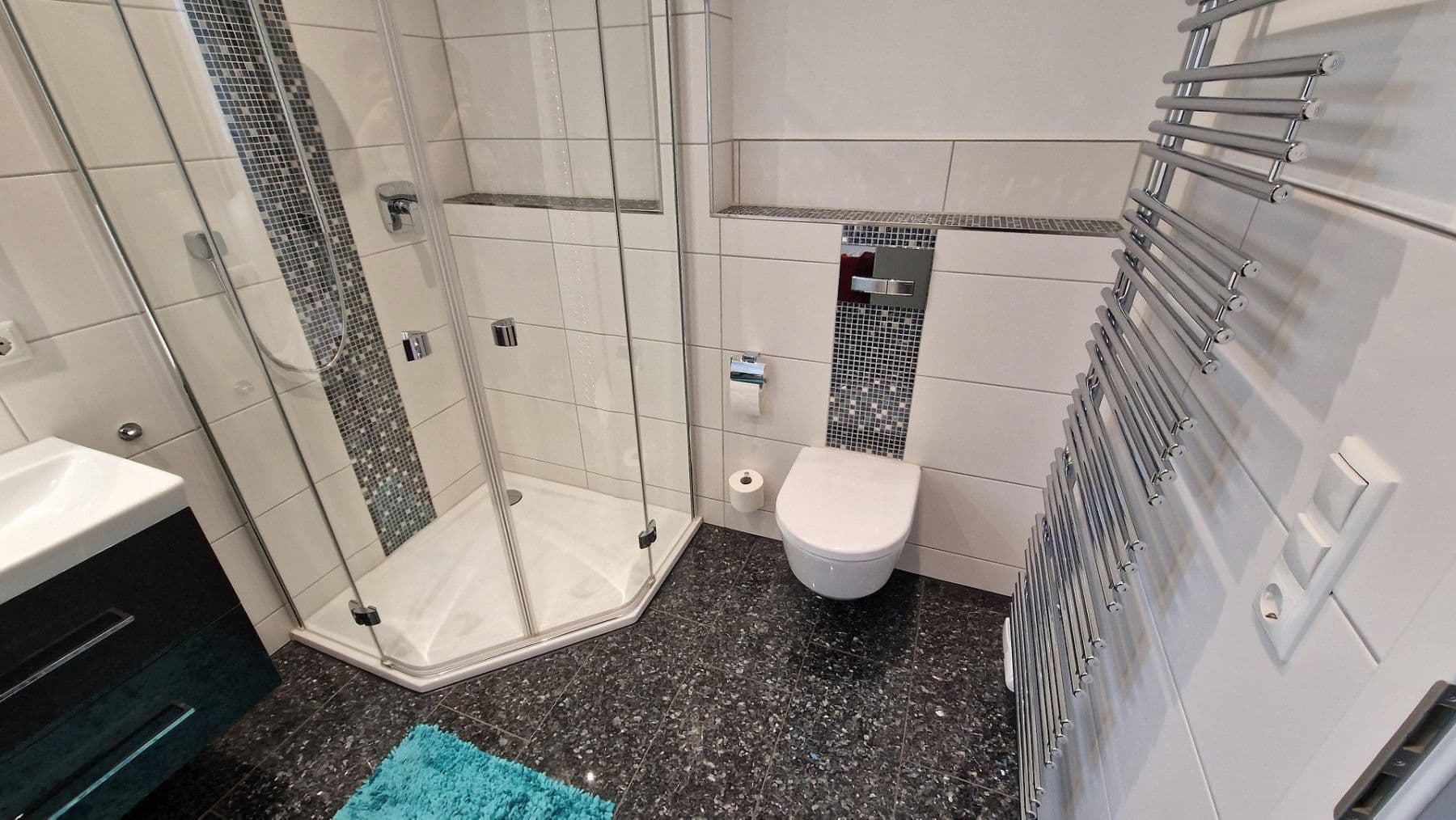 Predaj domu 136 m², pozemek 203 m², Holderweg 28, Nürtingen, Bádensko-Wurttembersko Predaj domu 136 m², pozemek 203 m², Holderweg 28, Nürtingen, Bádensko-Wurttembersko