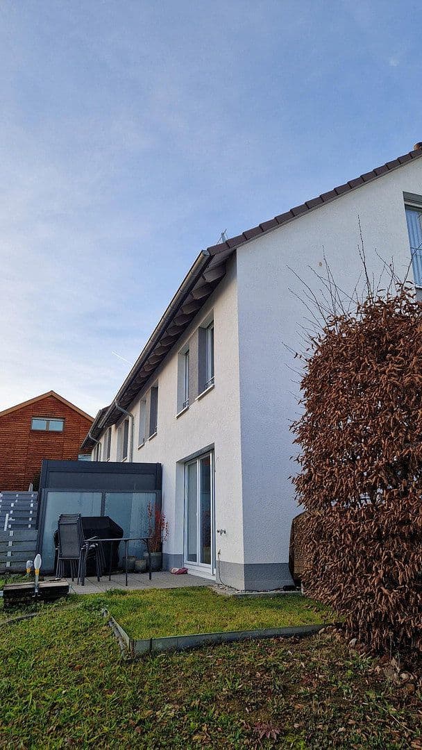 Predaj domu 136 m², pozemek 203 m², Holderweg 28, Nürtingen, Bádensko-Wurttembersko Predaj domu 136 m², pozemek 203 m², Holderweg 28, Nürtingen, Bádensko-Wurttembersko