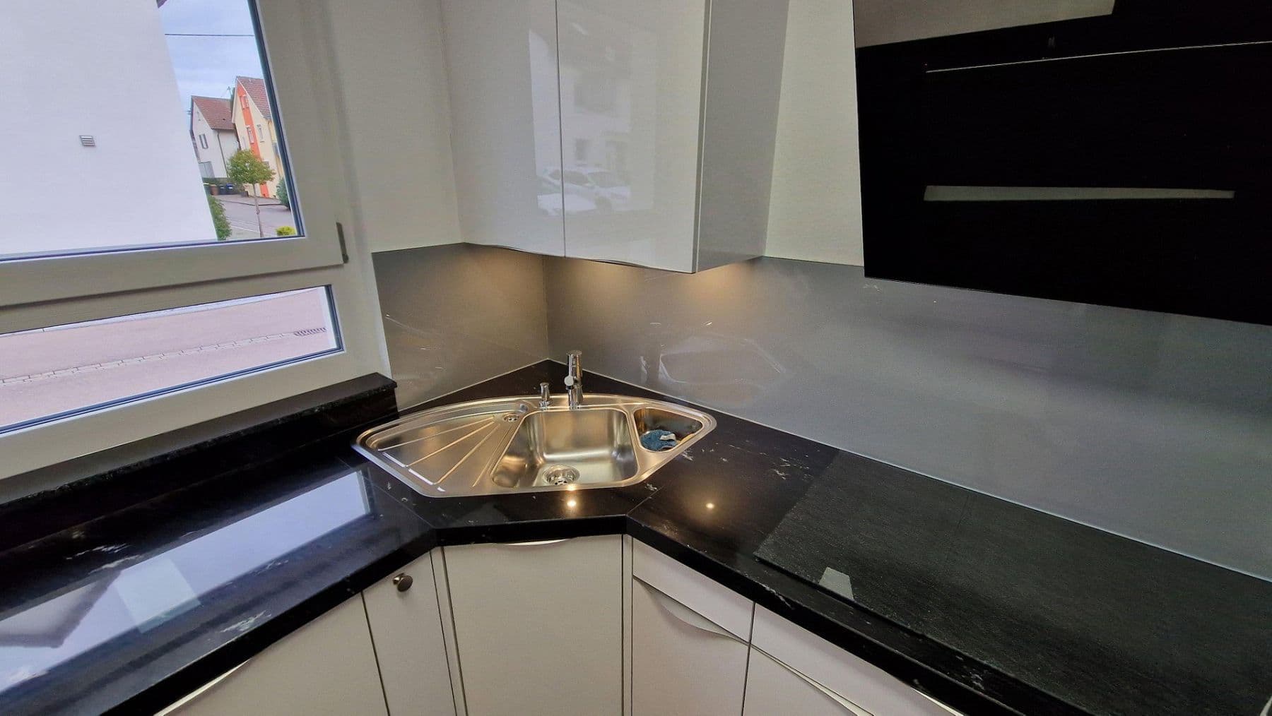 Predaj domu 136 m², pozemek 203 m², Holderweg 28, Nürtingen, Bádensko-Wurttembersko Predaj domu 136 m², pozemek 203 m², Holderweg 28, Nürtingen, Bádensko-Wurttembersko