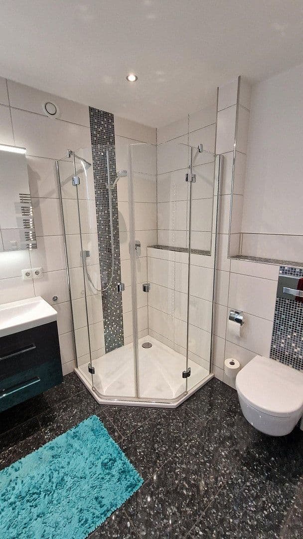 Predaj domu 136 m², pozemek 203 m², Holderweg 28, Nürtingen, Bádensko-Wurttembersko Predaj domu 136 m², pozemek 203 m², Holderweg 28, Nürtingen, Bádensko-Wurttembersko