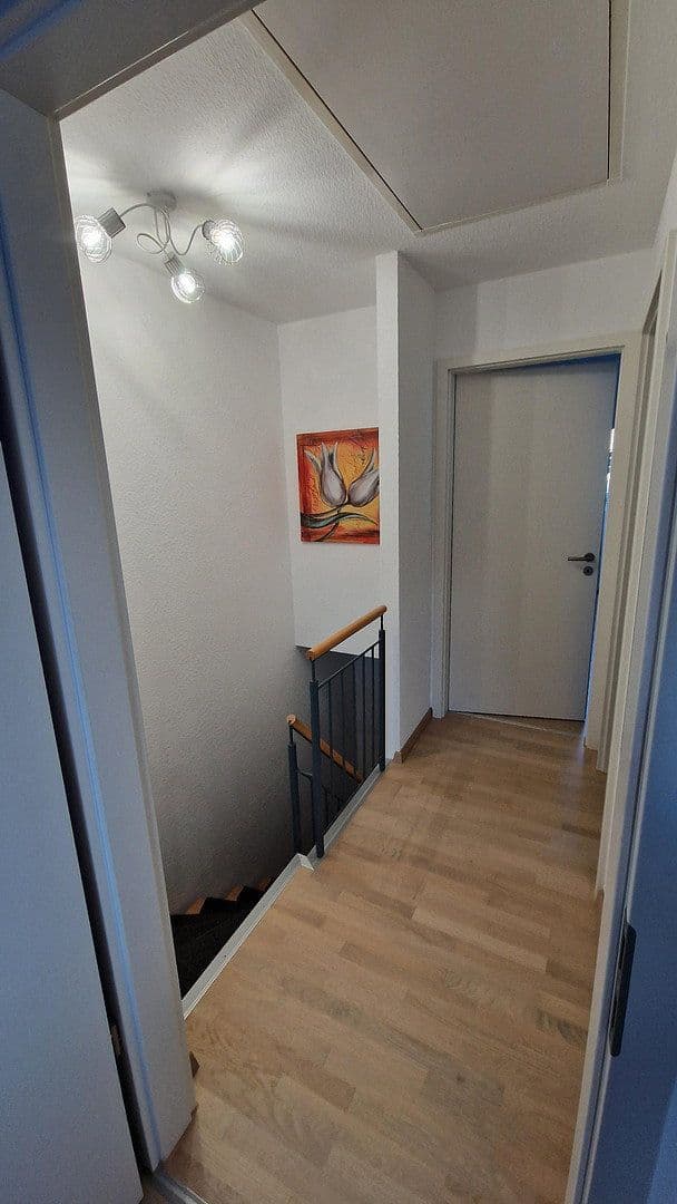 Predaj domu 136 m², pozemek 203 m², Holderweg 28, Nürtingen, Bádensko-Wurttembersko Predaj domu 136 m², pozemek 203 m², Holderweg 28, Nürtingen, Bádensko-Wurttembersko