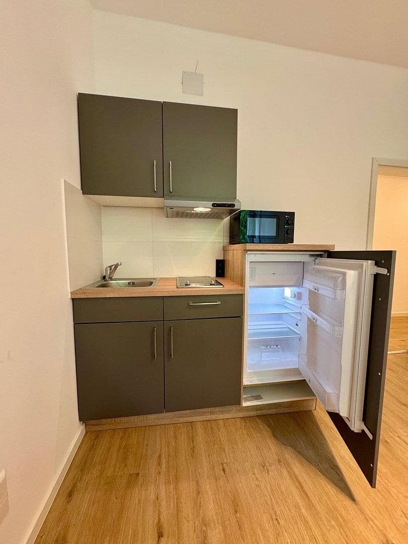 Prenájom bytu 1-izbový 20 m², Badener Str. 34, Karlsruhe, Bádensko-Wurttembersko Prenájom bytu 1-izbový 20 m², Badener Str. 34, Karlsruhe, Bádensko-Wurttembersko