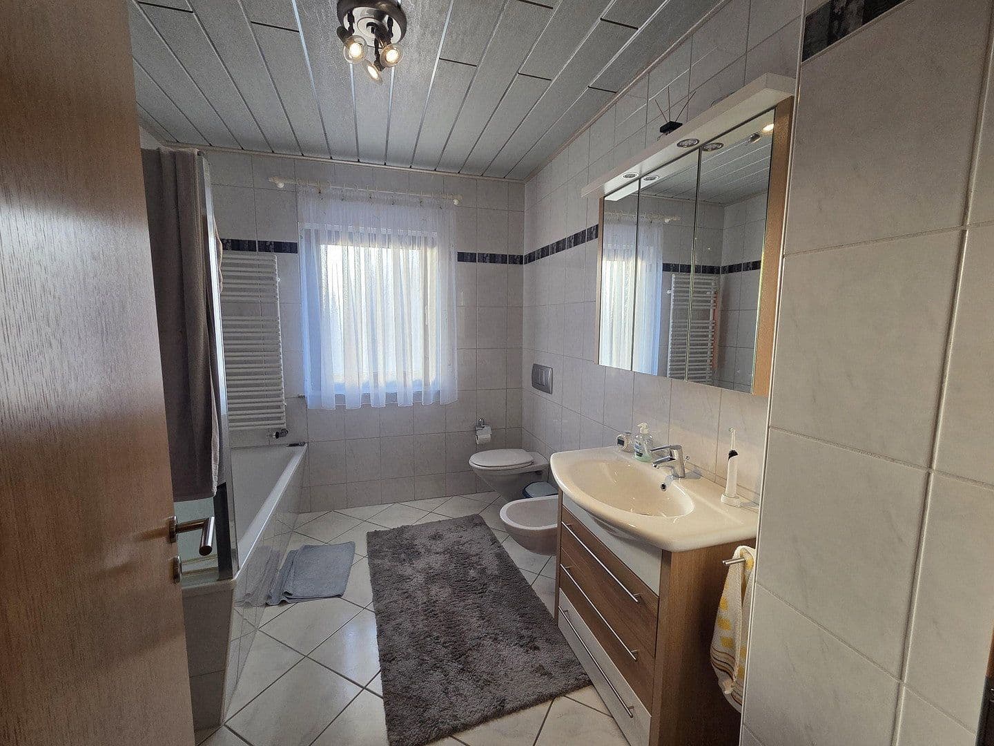 Predaj domu 275 m², pozemek 690 m², Gensingen, Porýnie-Falcko Predaj domu 275 m², pozemek 690 m², Gensingen, Porýnie-Falcko