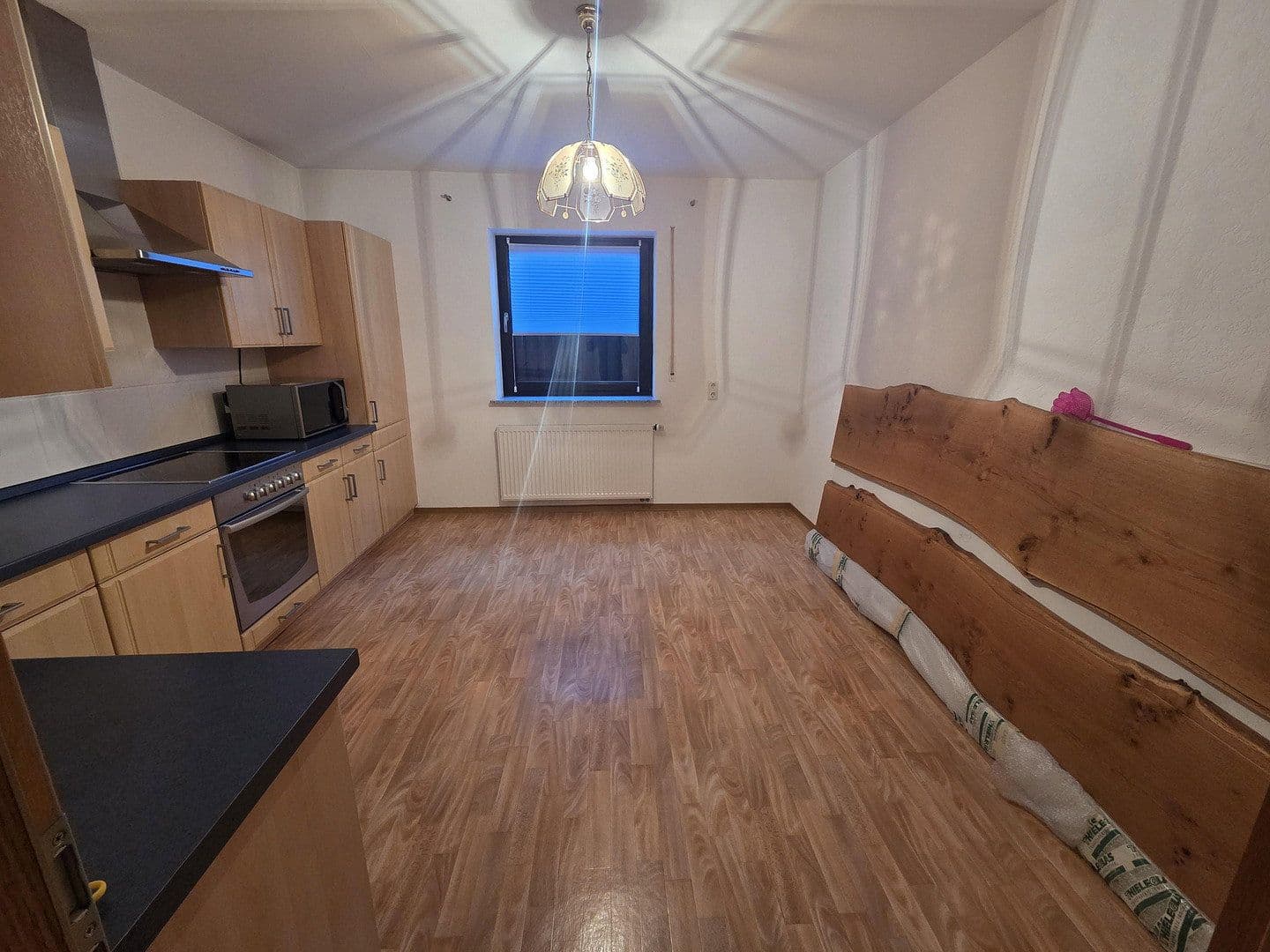 Predaj domu 275 m², pozemek 690 m², Gensingen, Porýnie-Falcko Predaj domu 275 m², pozemek 690 m², Gensingen, Porýnie-Falcko