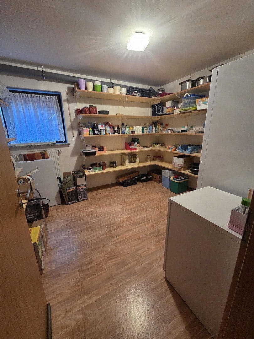 Predaj domu 275 m², pozemek 690 m², Gensingen, Porýnie-Falcko Predaj domu 275 m², pozemek 690 m², Gensingen, Porýnie-Falcko