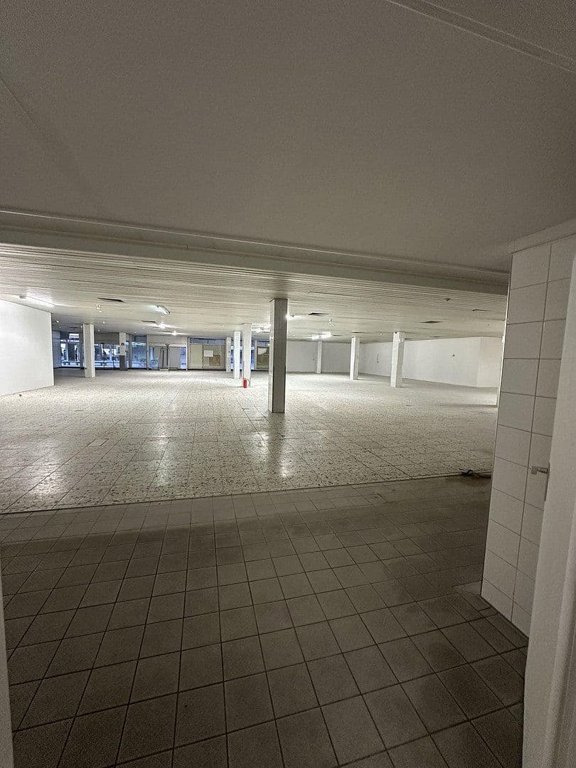 Prenájom nebytového priestoru 1.232 m², MierendorffWeg 19, Essen, Severné Porýnie - Westfálsko Prenájom nebytového priestoru 1.232 m², MierendorffWeg 19, Essen, Severné Porýnie - Westfálsko