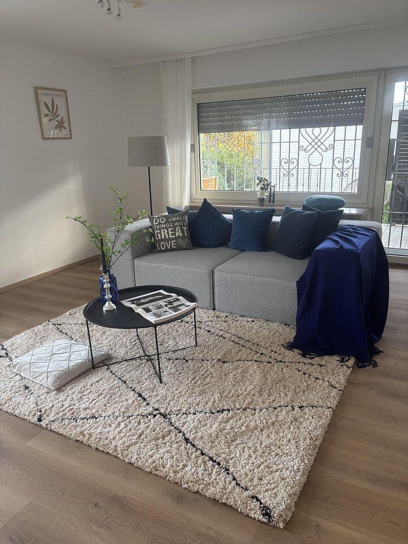 Predaj domu 205 m², pozemek 635 m², Worms, Porýnie-Falcko Predaj domu 205 m², pozemek 635 m², Worms, Porýnie-Falcko