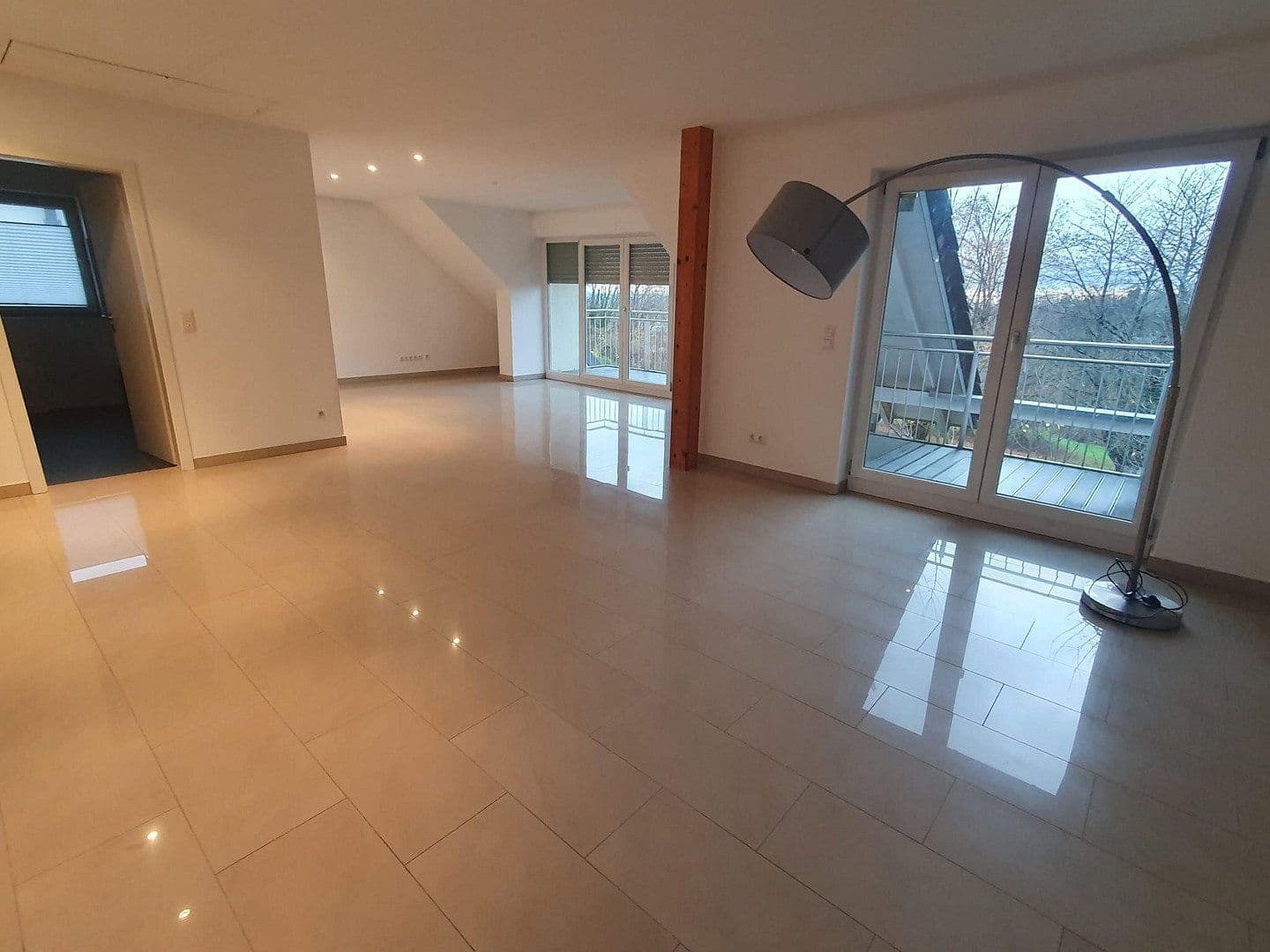 Prenájom bytu 3-izbový 109 m², Haibach, Bavorsko Prenájom bytu 3-izbový 109 m², Haibach, Bavorsko