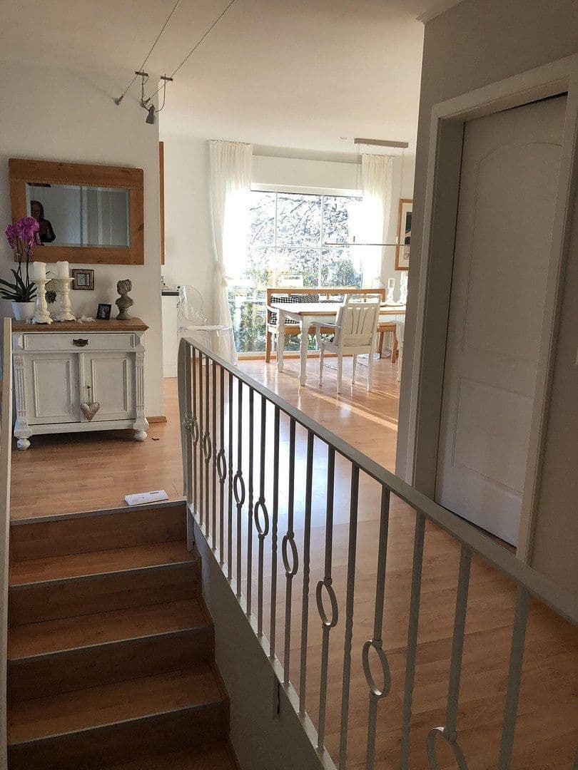 Predaj domu 253 m², pozemek 867 m², Heidenrod, Hesensko Predaj domu 253 m², pozemek 867 m², Heidenrod, Hesensko