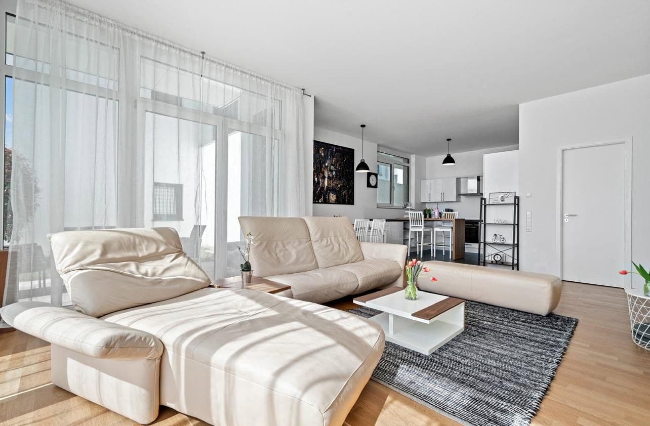 Prenájom bytu 3-izbový 105 m², Friedrichshafen, Bádensko-Wurttembersko Prenájom bytu 3-izbový 105 m², Friedrichshafen, Bádensko-Wurttembersko