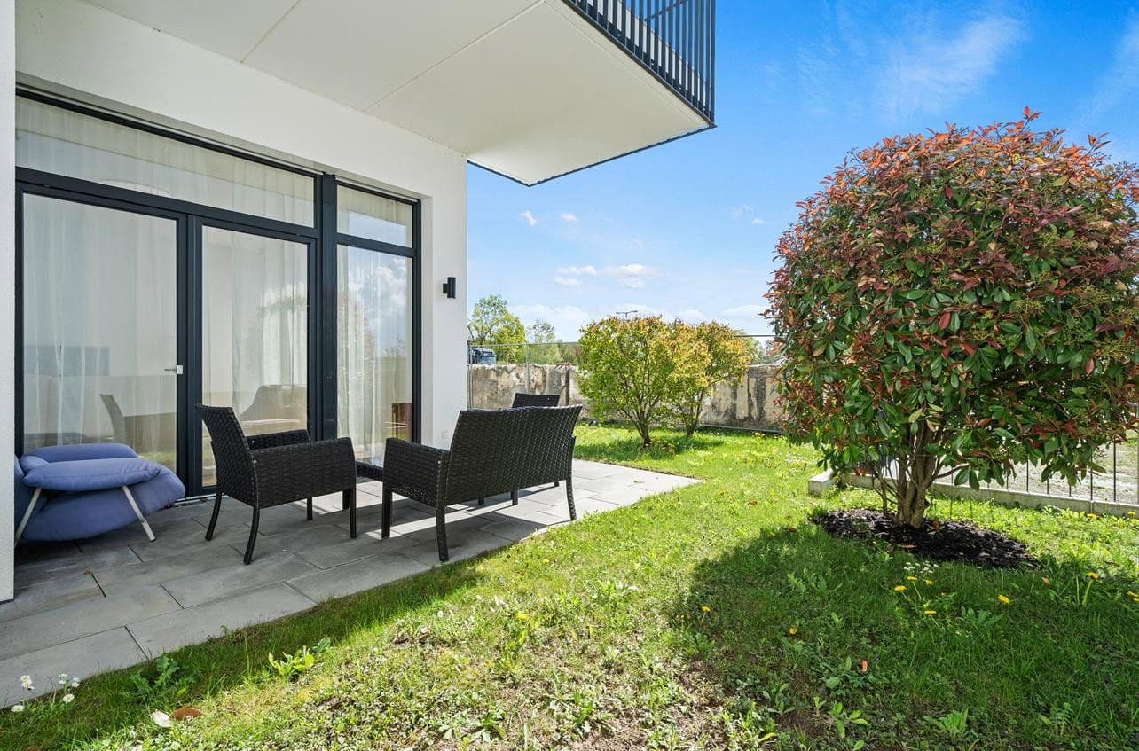 Prenájom bytu 3-izbový 105 m², Friedrichshafen, Bádensko-Wurttembersko Prenájom bytu 3-izbový 105 m², Friedrichshafen, Bádensko-Wurttembersko