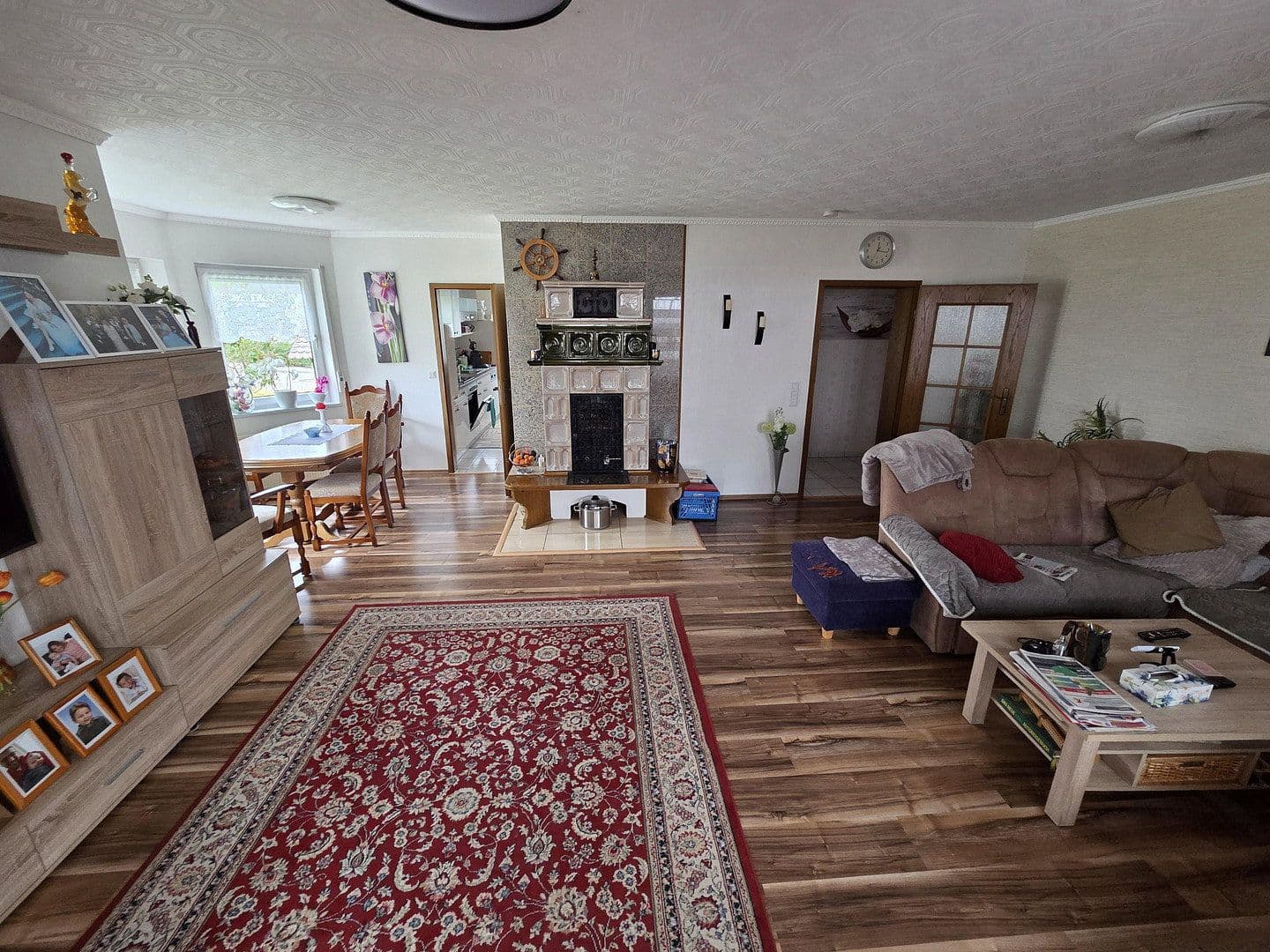 Predaj domu 225 m², pozemek 1.118 m², Raiffeisenstrasse 19, Biebern, Porýnie-Falcko Predaj domu 225 m², pozemek 1.118 m², Raiffeisenstrasse 19, Biebern, Porýnie-Falcko