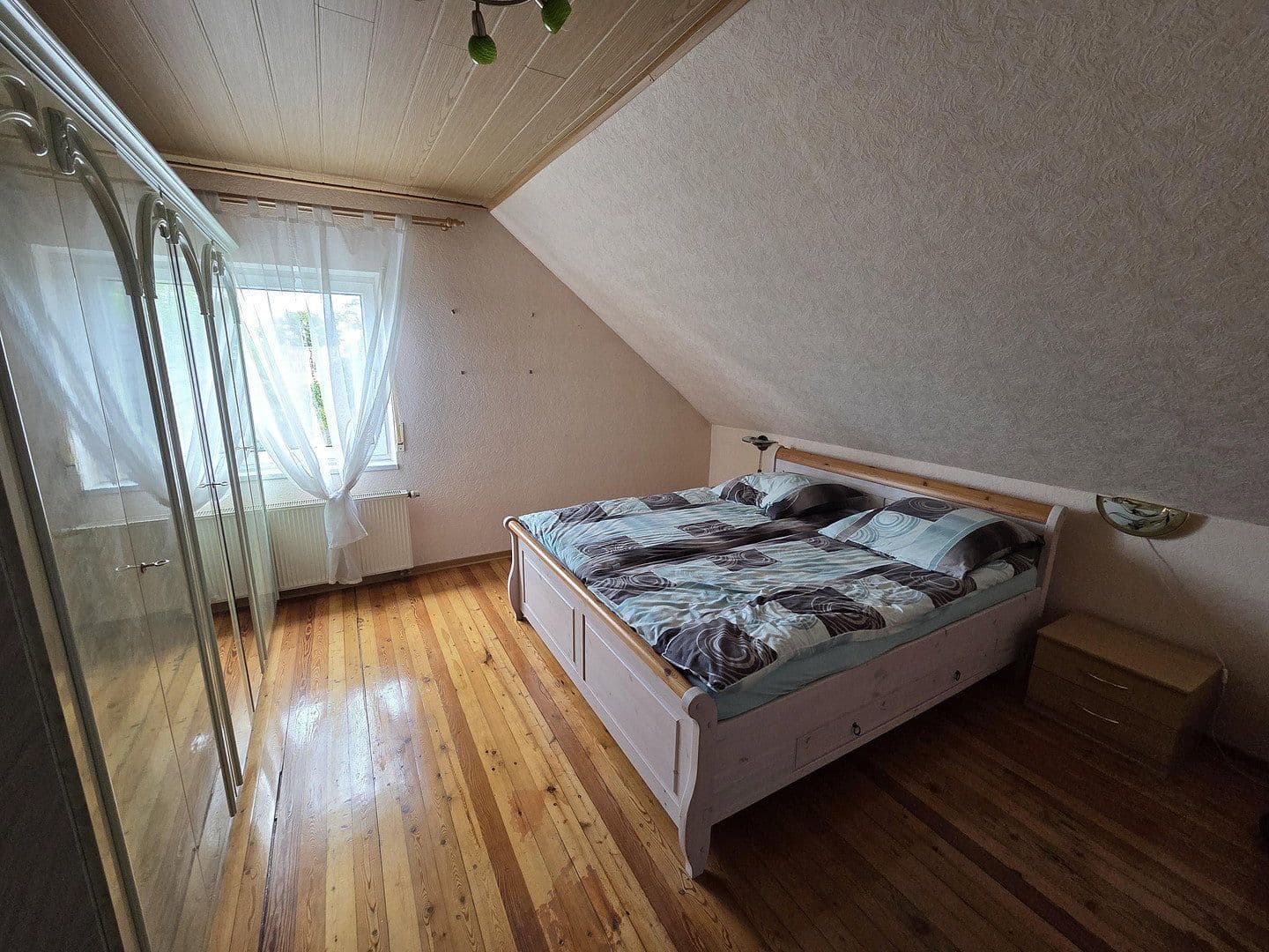 Predaj domu 225 m², pozemek 1.118 m², Raiffeisenstrasse 19, Biebern, Porýnie-Falcko Predaj domu 225 m², pozemek 1.118 m², Raiffeisenstrasse 19, Biebern, Porýnie-Falcko